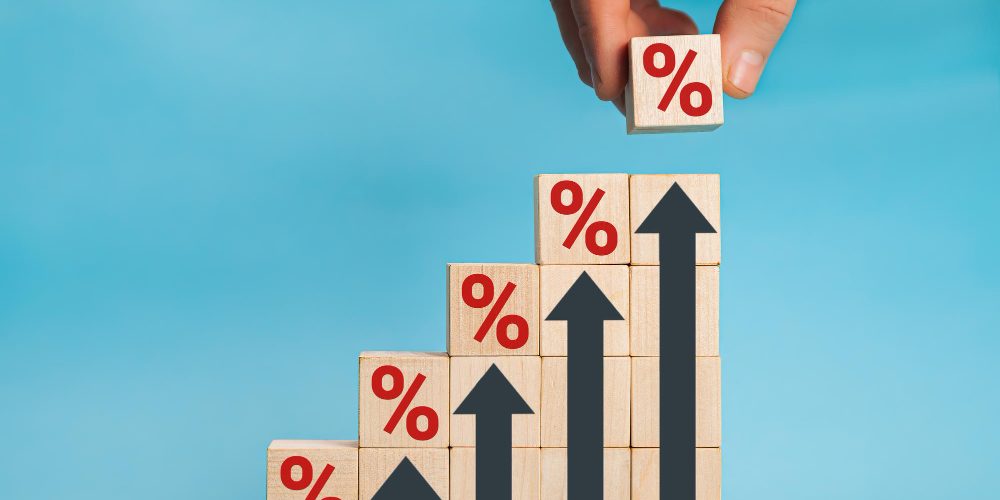 HolzwuerfelAufwaertspfeileProzentzeichen