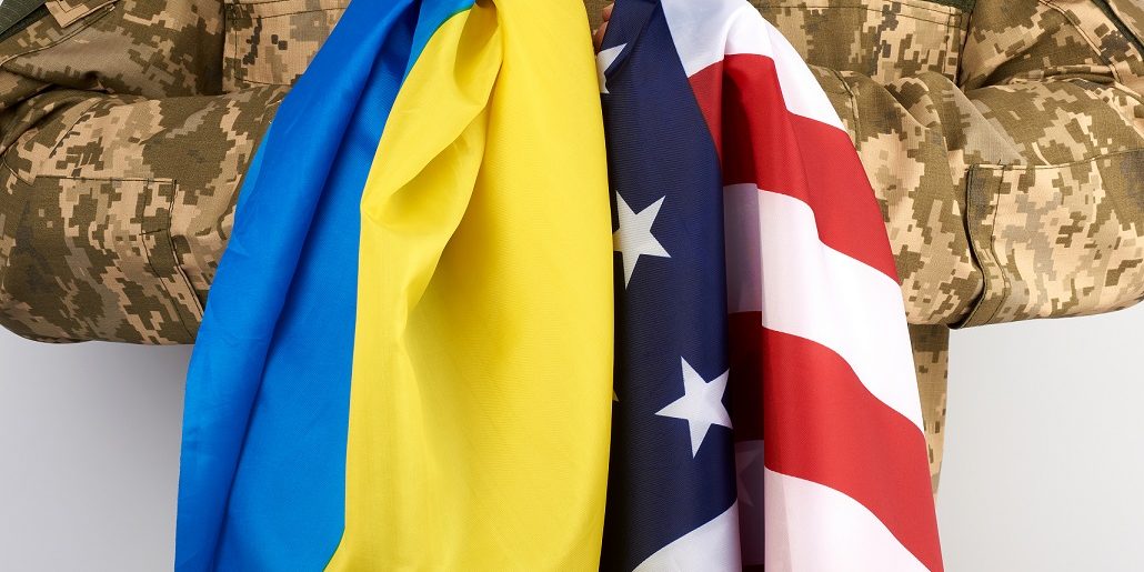 Ukraine_Soldat_Flaggen_USA